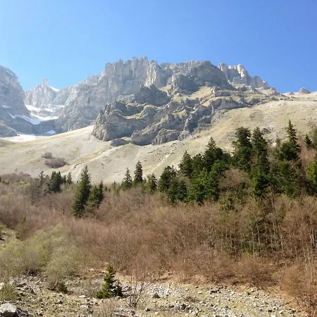 Camp Du Cerf Hébergement de vacances *